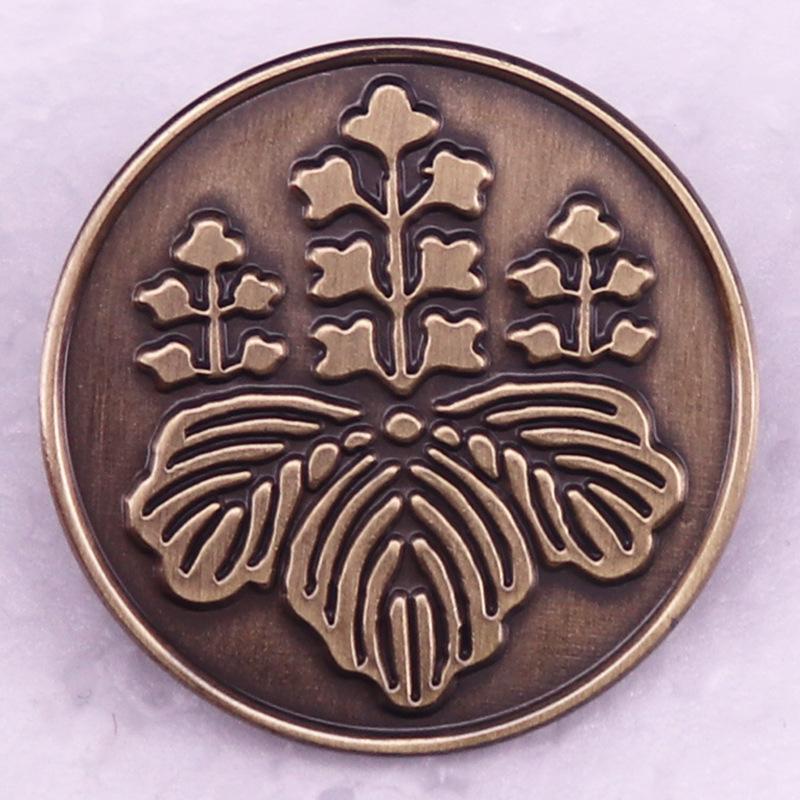 Toyotomi Clan Crest Brooch