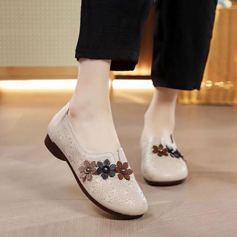 

Mom single shoes women s non-slip shoes flat shoes one pedal middle-aged and elderly summer new comfortable casual shoes single shoes board shoes 41