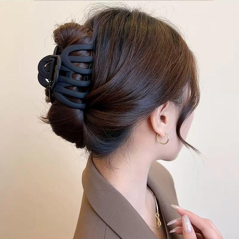 UXSL New Scrub Grab Clip Pumpkin Hair Claws Shark Clip Women Back Long Thick Hair Holder Hair Clip Lady Elegant Hair Accessories