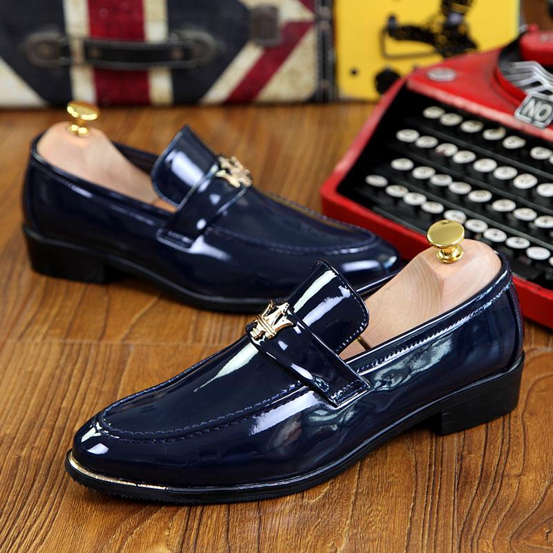 Mode Glitzernde Kleiderschuhe Mann Glänzend Lässige Lackleder Slipper Herren Trendige Slipper Rot Herren Gesellschaftsschuh Mokassins Herren