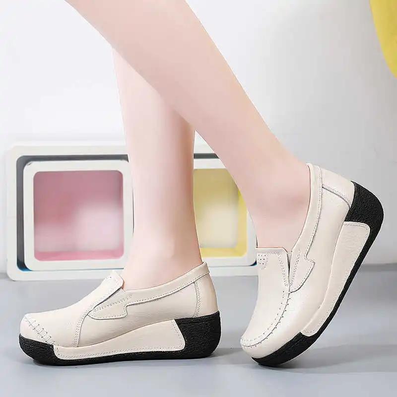 Fashion Slip-on Mocassim Women's Walking Shoes Vulcanize Khaki Sneakers Women's Large Size 44 Boot Sport Order Loafersy Top Quality
