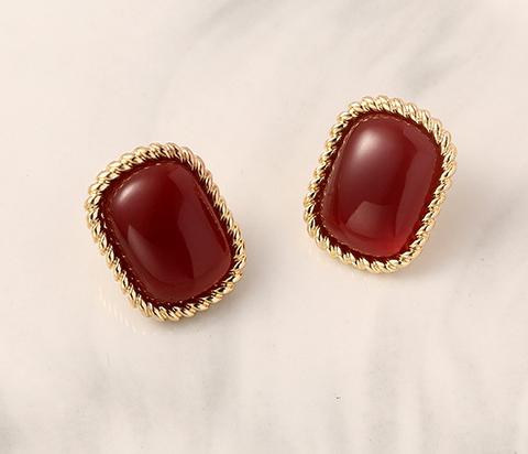 

New Retro Simple Wine Red Resin Geometric Striped High-grade Earrings French Elegant Girl Fashion Exquisite Wild Wedding Jewelry