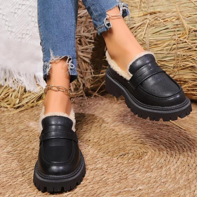 Plus Suede Leather Shoes for Women Loafers New Winter Warm Black Womens Casual Walking Shoes Warm Big Size 42 Ladies Shoes