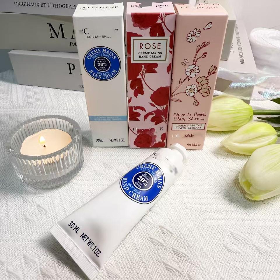 

Подарочный набор кремов для рук Oushujia: Увлажняющее питание для сувенира на День учителя