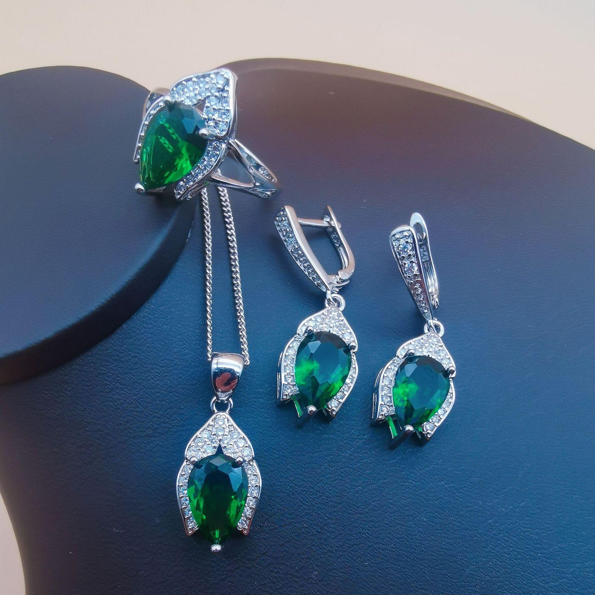 

Комплект украшений из трех грушевидных искр в европейском и американском стиле с кристаллами танзанита Ring size 8