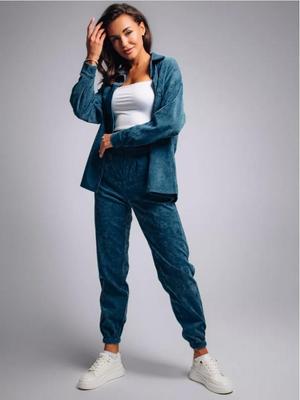 Completo Donna Taglie Forti 2025: Camicia con Revers e Pantaloni in Velluto a Coste