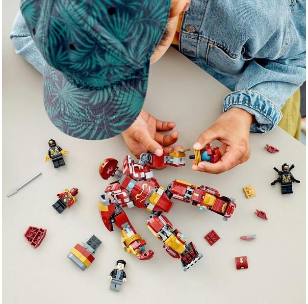 LEGO Marvel 76247 Hulkbuster: Battle for Wakanda