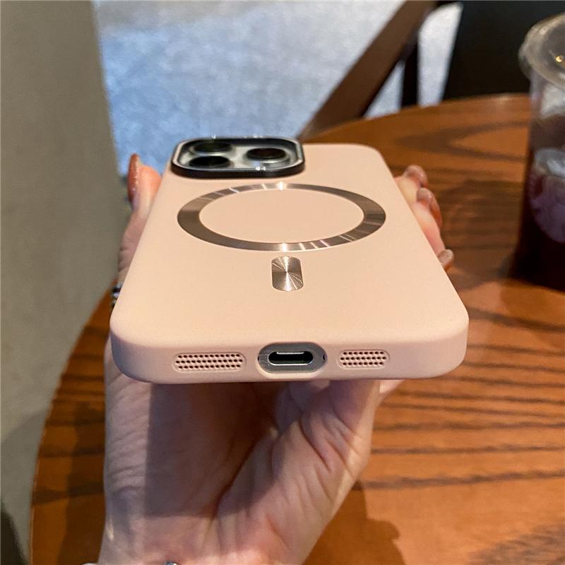 Luksusowe magnetyczne etui Magsafe z twardą matową ramką PC dla iPhone 16 Pro Max Dla iPhone 12 13 14 15 16Plus Ochronne etui na obiektyw