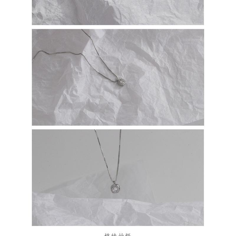 Women Fashion Sparkling Square Zircon Pendant Box Chain Necklace