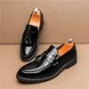 New Designer Tassels Loafter Pointed Patent Leather Slip On Shoes For Men Casual Business Formal Dress Footwear Zapatos Hombre