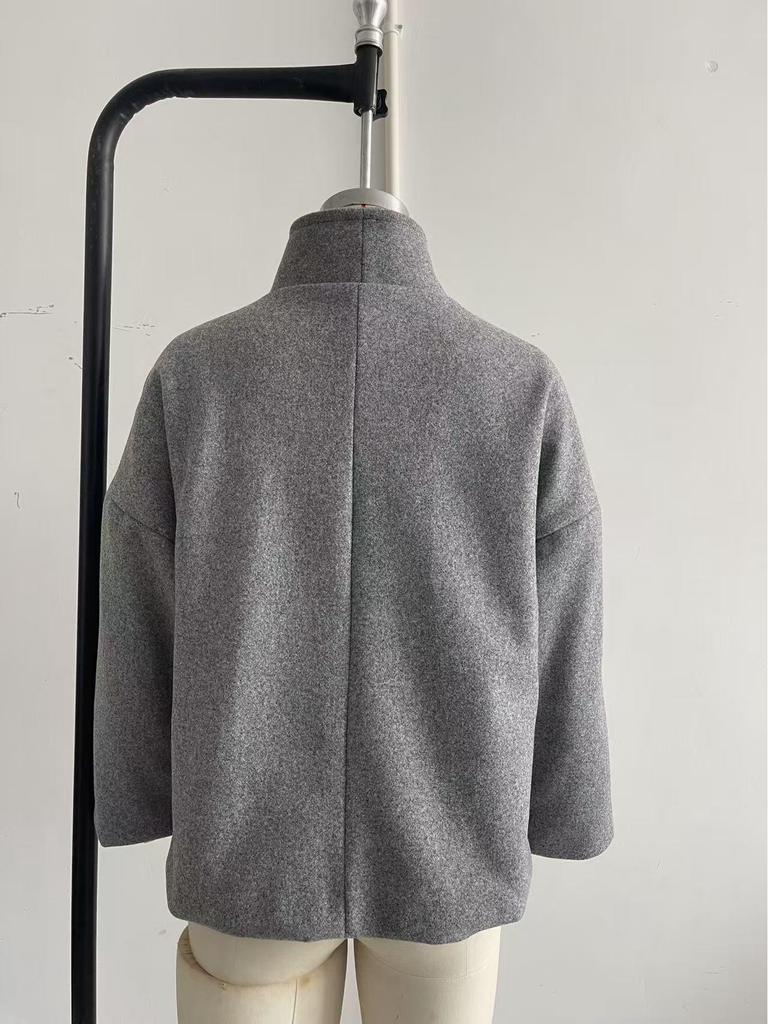 2025 Solid Color Double-Breasted Stand-Up Collar Short Coat - Long-Sleeved, Autumn/Winter
