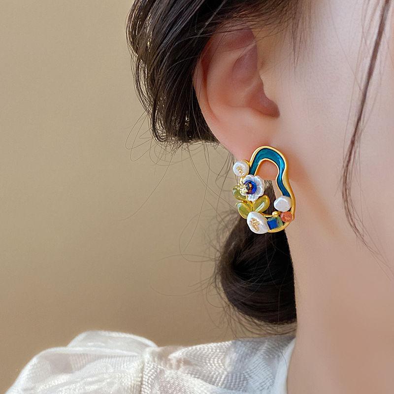 Vintage Oil Painting Style Stud Earrings for Women French Romantic Style Flower Shaped Enamel Pearl Luxury Jewelry Elegant Gifts