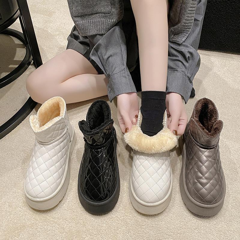 Damen Schneestiefel mit dicker Sohle, neu für den Winter, wasserdicht und rutschfest, Samt-verdickt, im ausländischen Stil, warme Baumwollschuhe, Damenschuhe im Jahr 2024