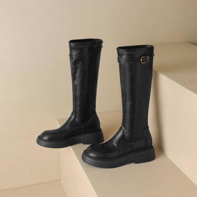 

Осенне-зимние кожаные ботинки Мартин женские на толстой подошве больших размеров женская обувь нескользящие и удобные кожаные ботинки на задней молнии новые 39 чёрный