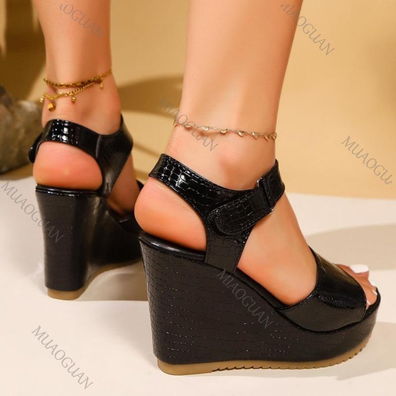 Fashion Patent Leather Wedge Heel Sandals for Women 2025 Summer Black Chunky Platform Sandals Woman Anti Slip Thick Bottom Beach Shoes