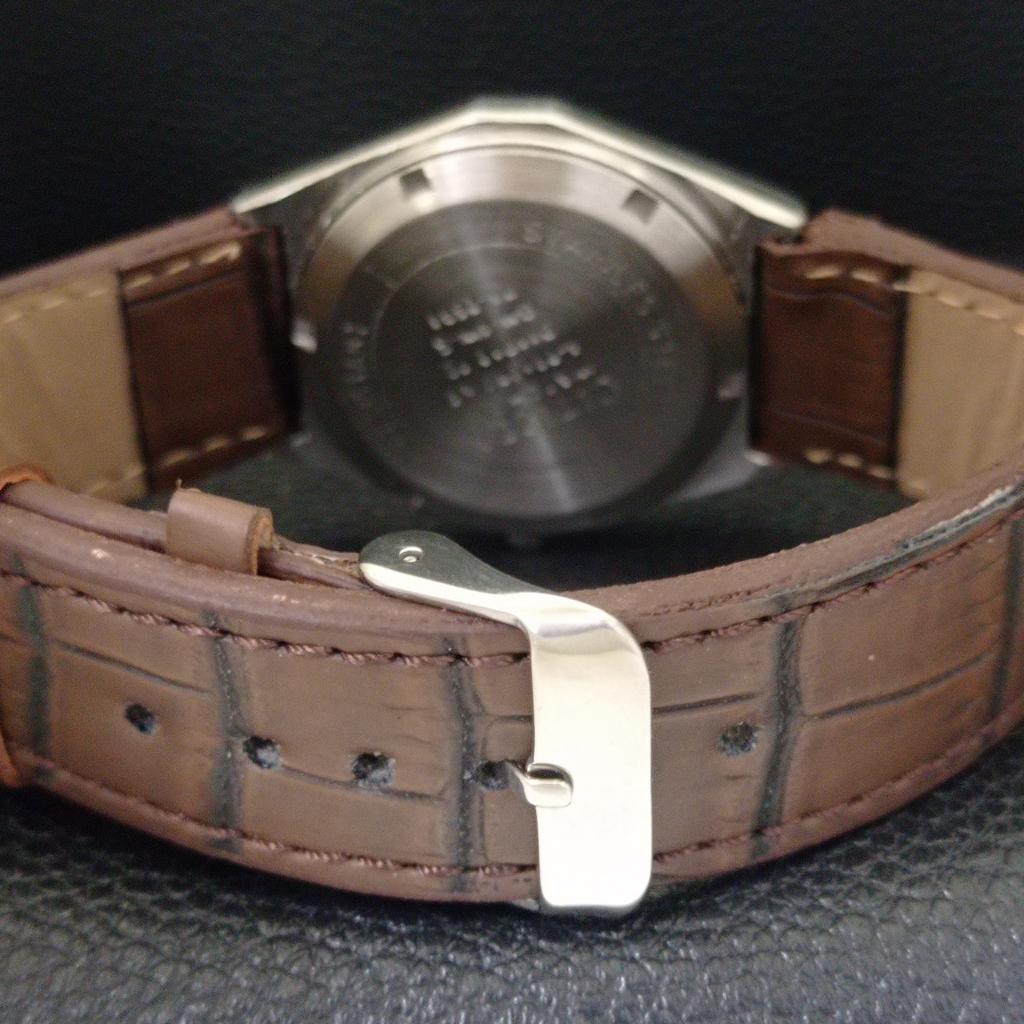 CITIZEN AUTOMATIC 8200 JAPAN MENS VINTAGE BLACK COLOR DIAL WATCH a702785-1 R210-a702785