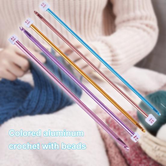 

Спицы для вязания. Удобная ручка. Легко распознать. Разноцветные шарфы. Обувь. Крючки для вязания. Швейные принадлежности.