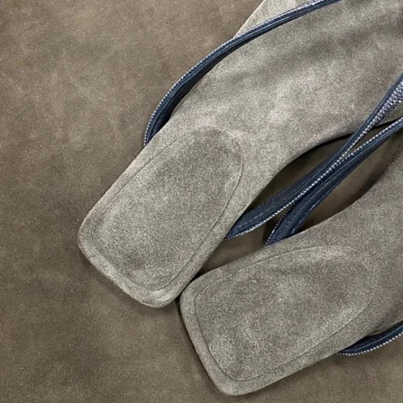 Fashion Fashion Square Toe Crystal Narrow Band Flat Slippers High Quality Faux Suede Clip Toe Flip Flops Women Comfort Casual Beach Shoe