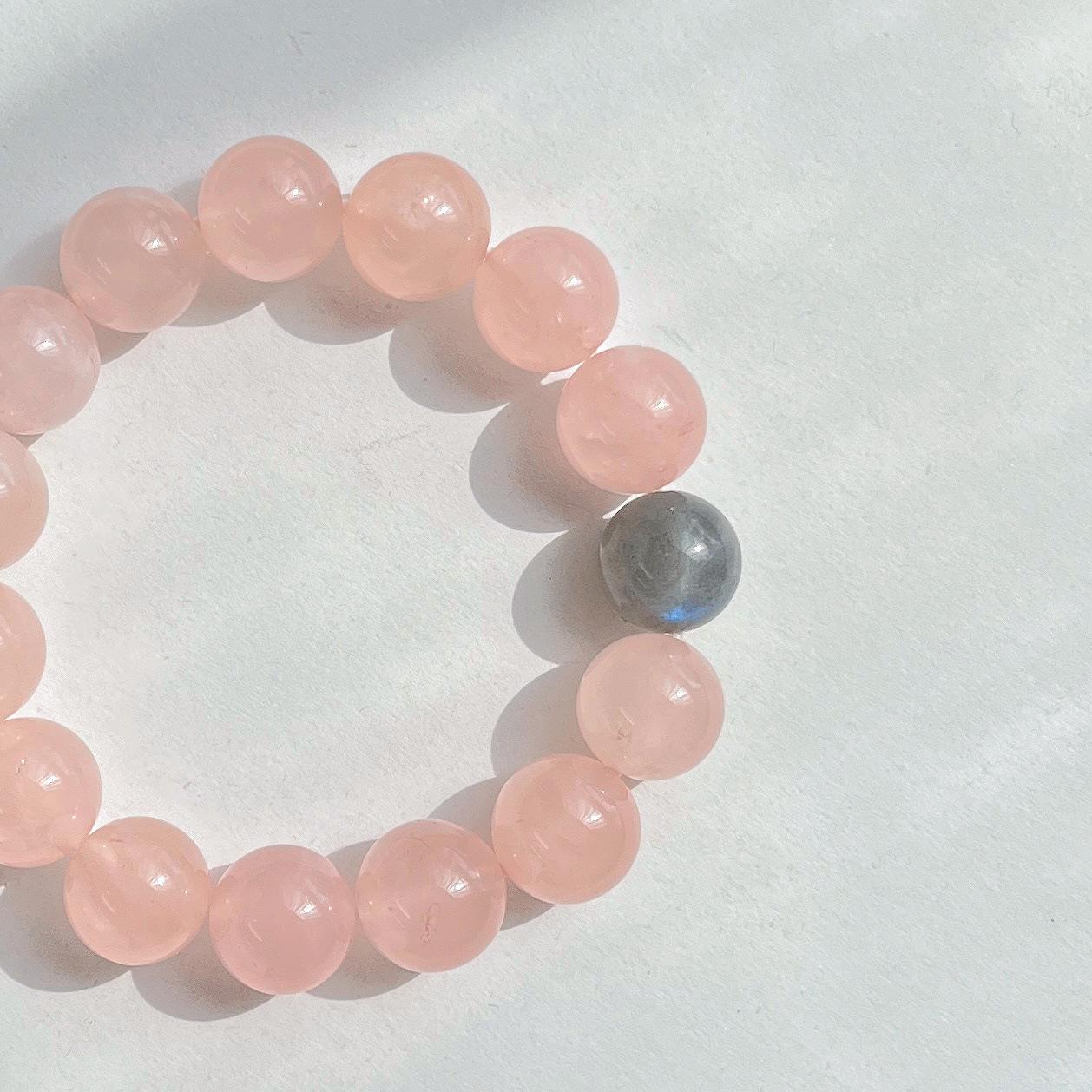 12M Natural Madagascar Powder Crystal Gray Moonlight Design Bracelet