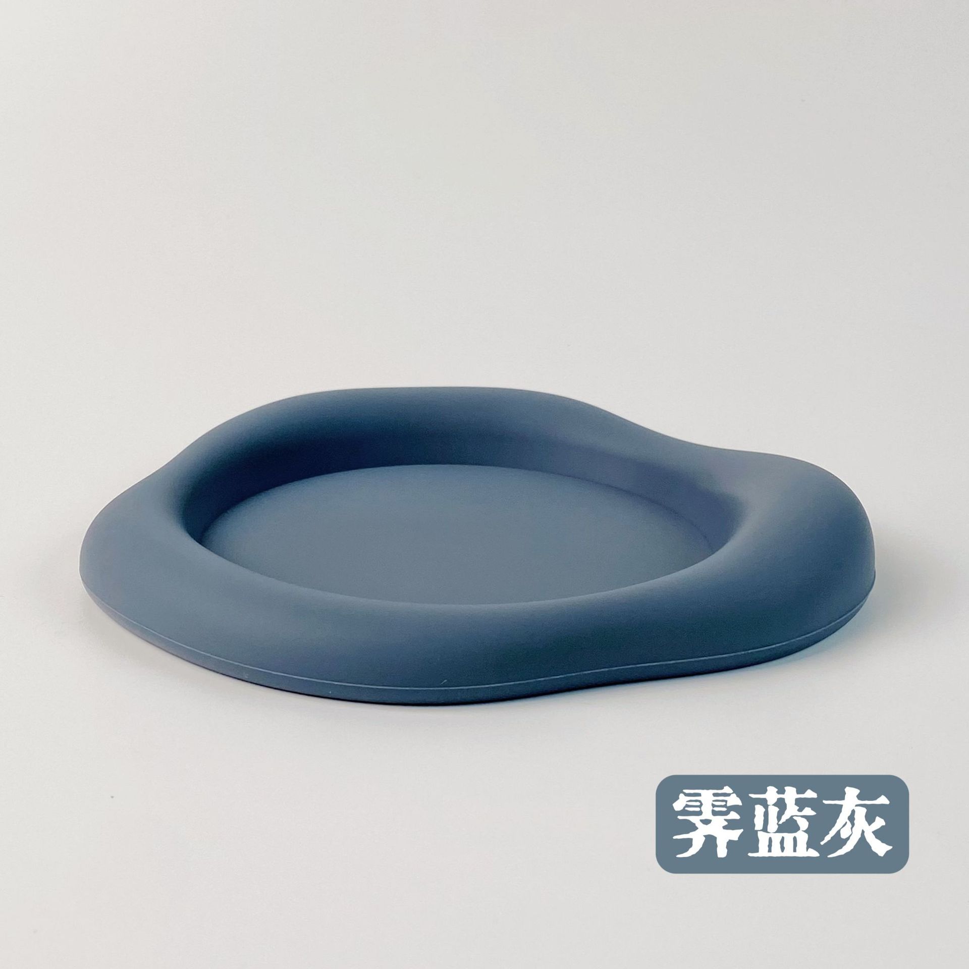 Nordic Style Cloud Shape Silicone Coaster, Thick Heat Resistant Non-Slip Cup Mat for Coffee & Mugs 14.5x15.5x2.6cm