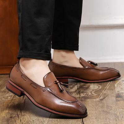 Italian Brand Men's Leather Casual Shoes Retro Brown Men's Flat Bottomed Loafers Tassel Design Fashionable Work Shoes Daily Wear