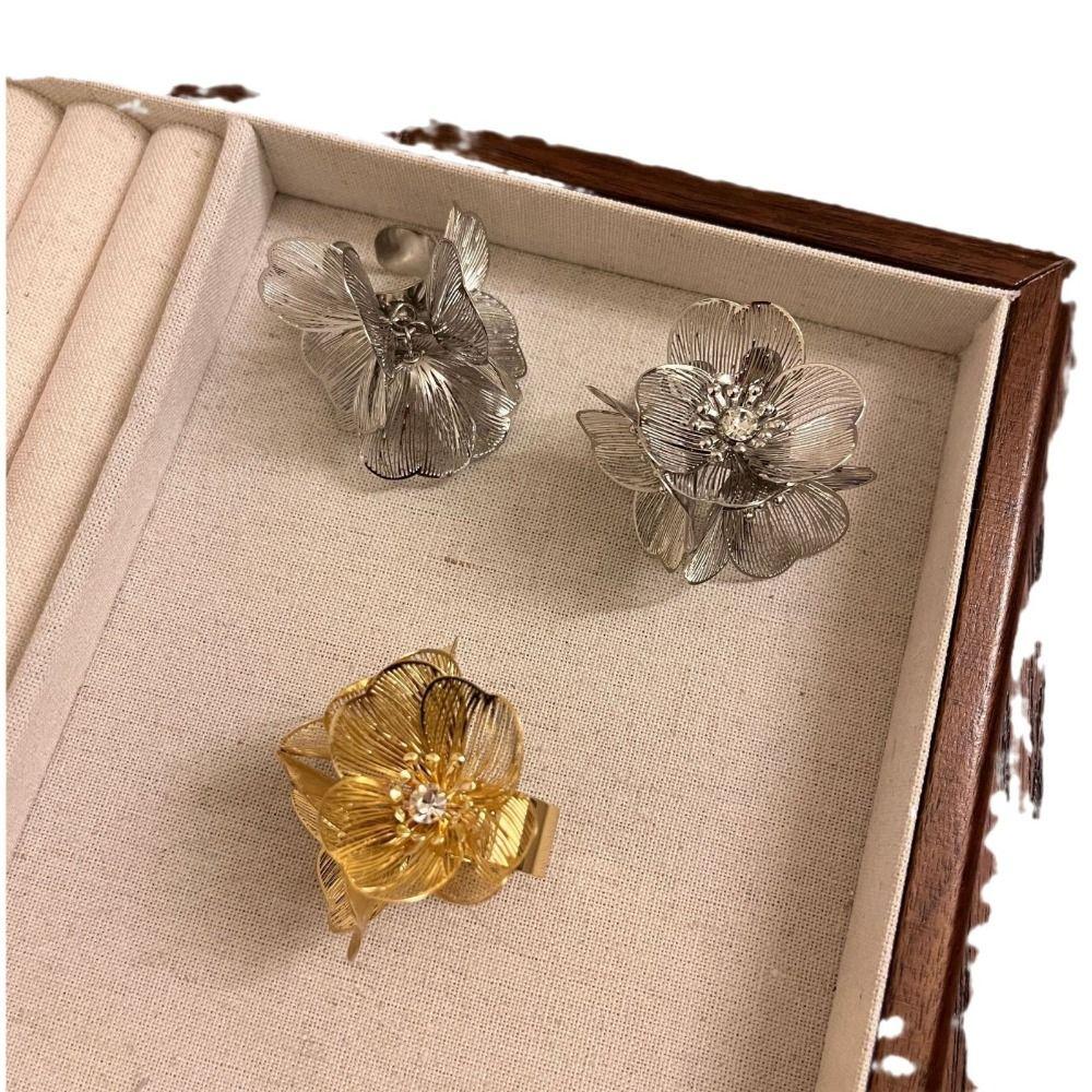 Multi Layered Flowers Irregular Hollow Open Ring Zinc Zinc Alloy Wide Finger Buckle  Gift