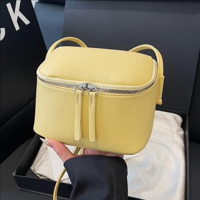 

Versatile Niche Design Simple Portable Box Bag Women S Trend Foreign Style Shoulder Messenger Bag чорний