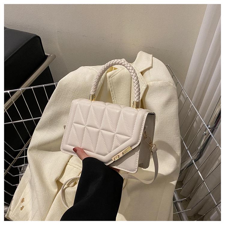

2024 Chic Diamond-Quilted Chain Strap Shoulder Bag – Women s Trendy Fashion Solid Color Handheld Crossbody Square Bag кремовый/белый