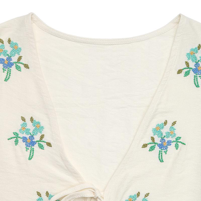 VEZFAA Women's Fashion Casual Summer Spring Flower Pattern Print Short Sleeve V-Neck Blouses & Shirts