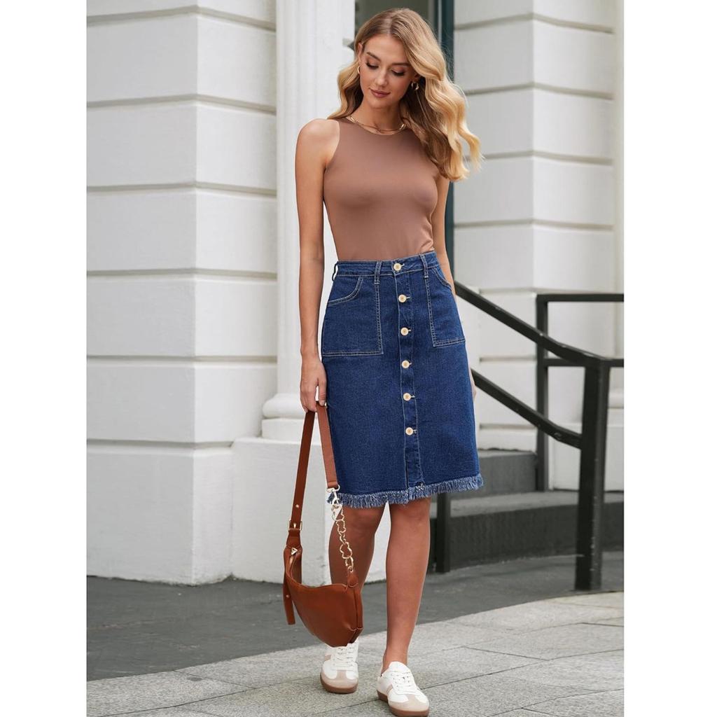 2025 Elegant Stretch Denim Skirt with Frayed Hem and Multi-Button Design