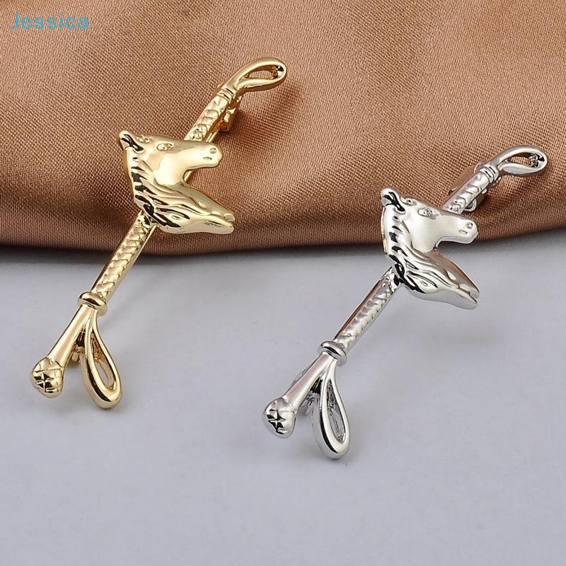 Metal Horsewhip Brooches Women Unisex 2-color Horse Head Whip Party Casual Brooch Pins Gifts