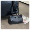 Korean Style High-End Woven Tote Bag: Trendy, Versatile, Large Capacity Shoulder Bag for Women 2026