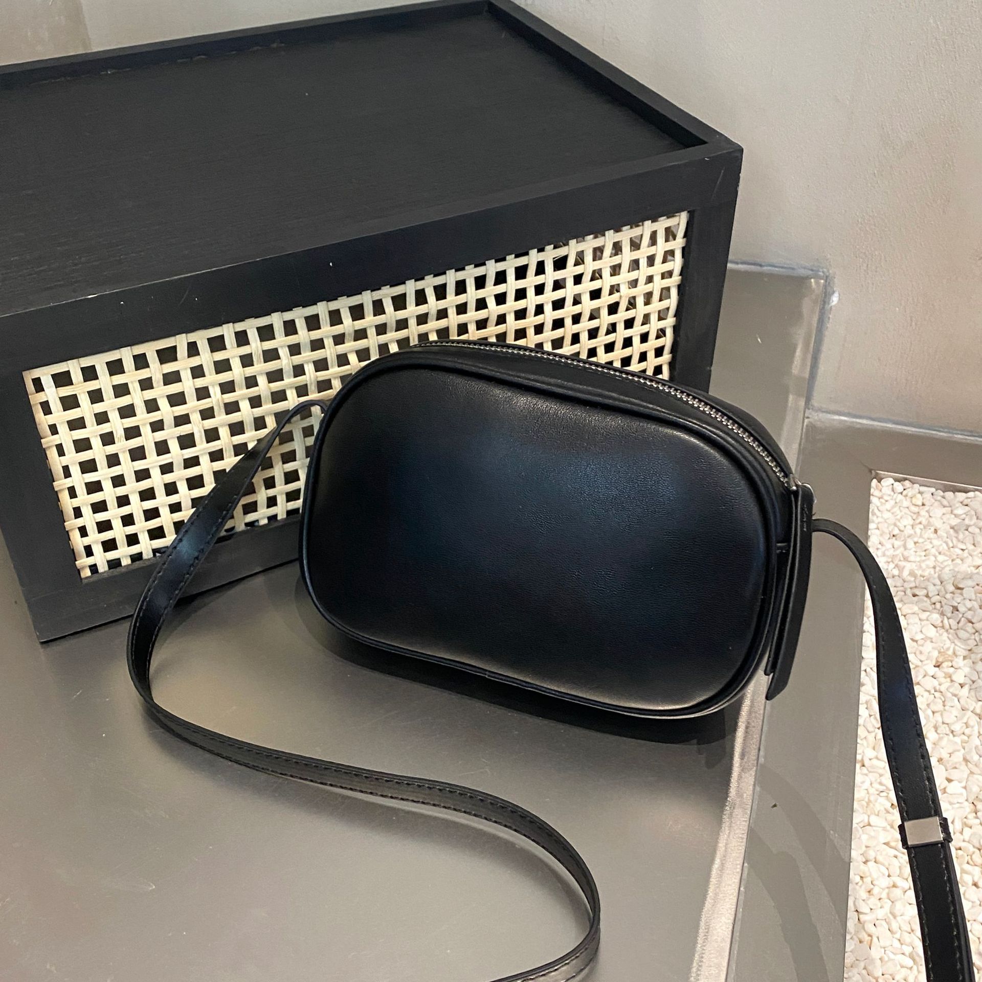 

Женские сумки из коровьей кожи, Женские сумки, Модные и практичные сумки-ракушки, Простые и универсальные сумки через плечо чёрный