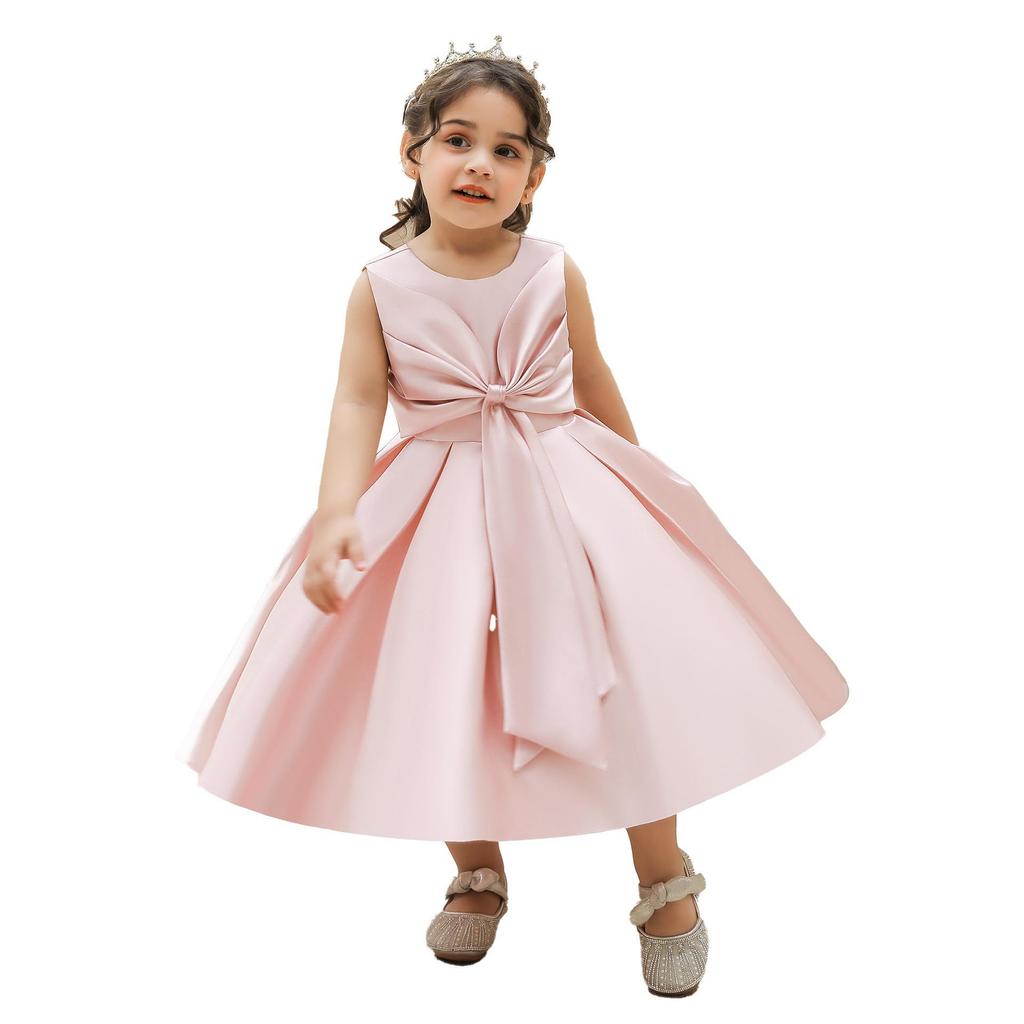 Vestito in Raso da Principessa con Fiocco per il Primo Compleanno di una Neonata