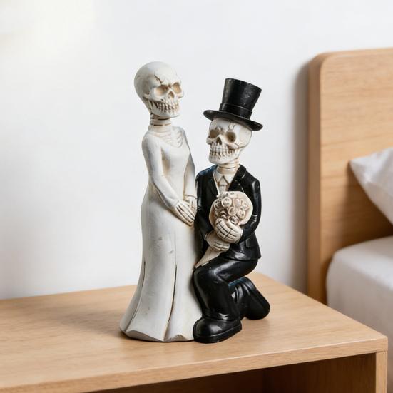 Skeleton Bride And Groom Figurine Gothic Resin Skull Wedding Couple Statue Gothic Desktop Sculpture for Day of The Dead Home Decor
