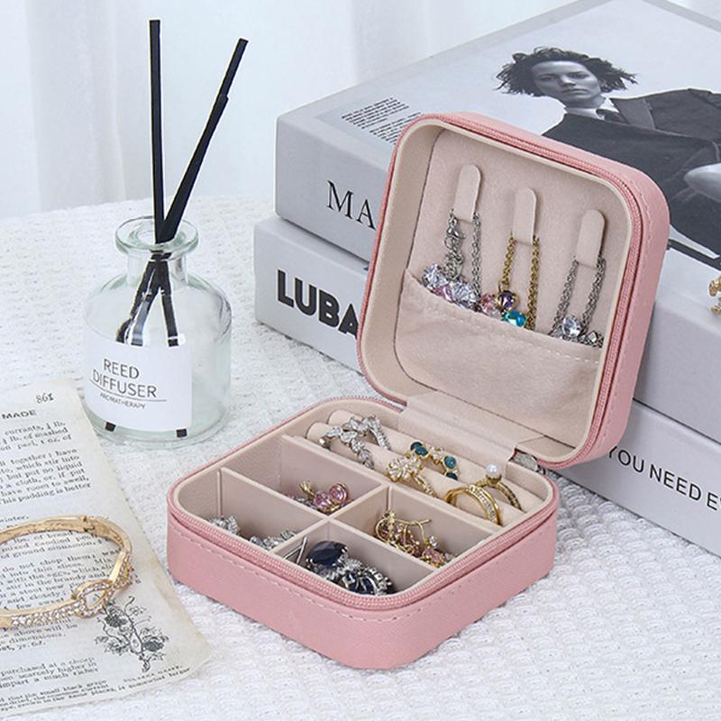 Portable Mini Jewelry Storage Box Travel Organizer Jewelry Case Leather Storage Earrings Necklace Ring Jewelry Organizer Display