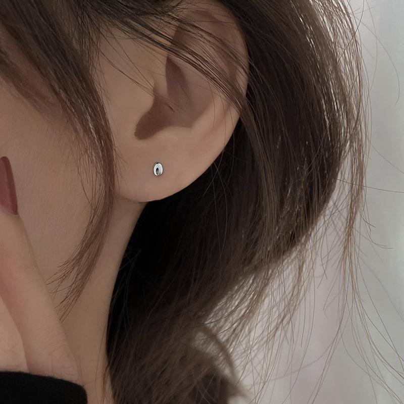 

Stone Small Earrings With Silver Needle Latest Fashionable Design For Women M