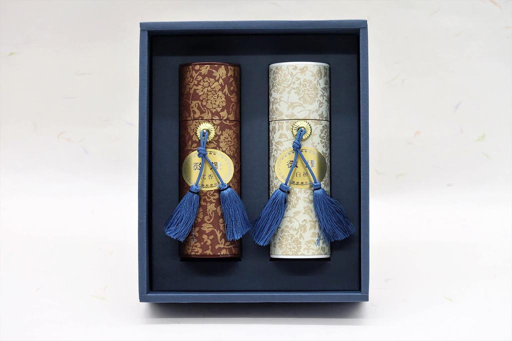 [For condolences] Incense Set, Bireiko Niko, Low Smoke Type, Sandalwood and Agarwood Scent, Gift Wrapping and Condolence Gift Wrapping Included