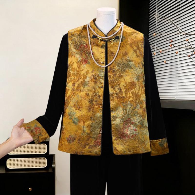 

2026 Early Spring Elegant Velvet Three-Piece Suit for Middle-Aged & Elderly Women in Chinese Style. 5XL [150-165 lbs]