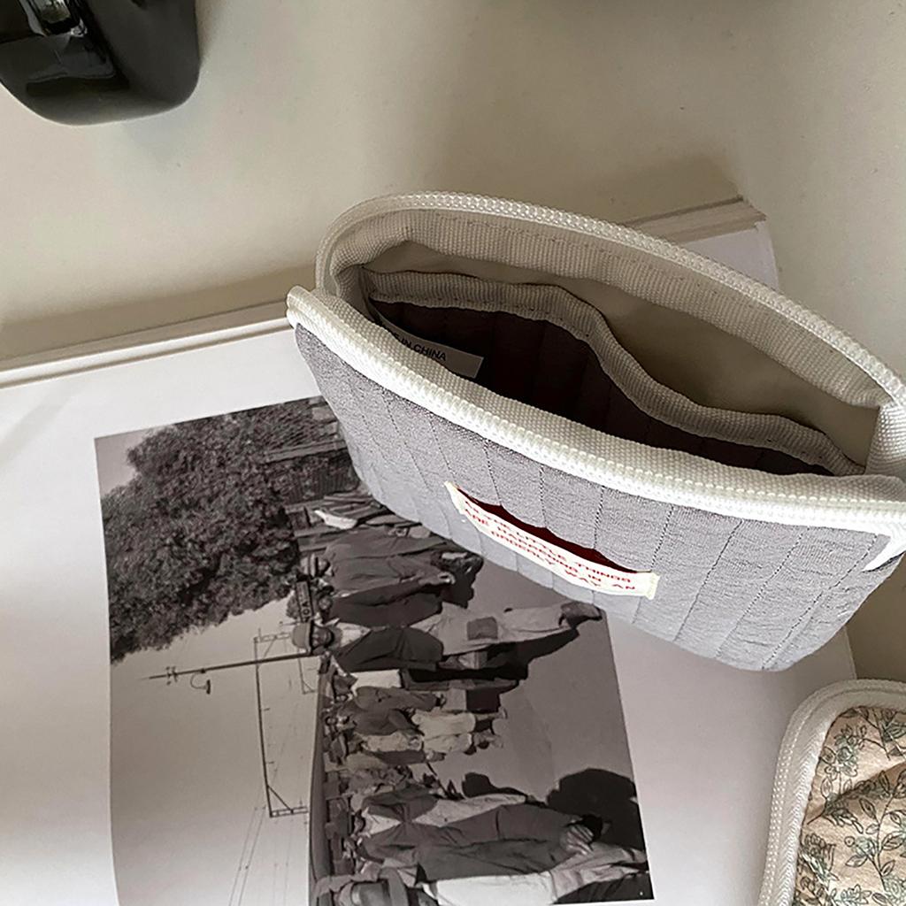 Multifunktionale Damenbindenbeutel Blumenmuster Wiederverwendbarer Bindenaufbewahrungs-Organizer Damenbeutel Tragbare Make-up-Taschen