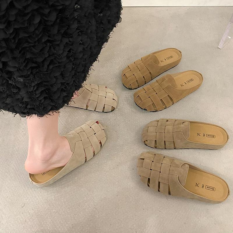 New sandals hollow 2025 flat bottom comfortable breathable retro half slippers women's summer wear lazy bag head weaving