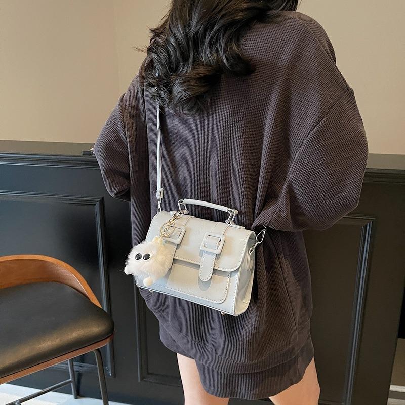 Bag women's fashion retro shoulder messenger bag new fashion contrasting color commuter portable small square bag