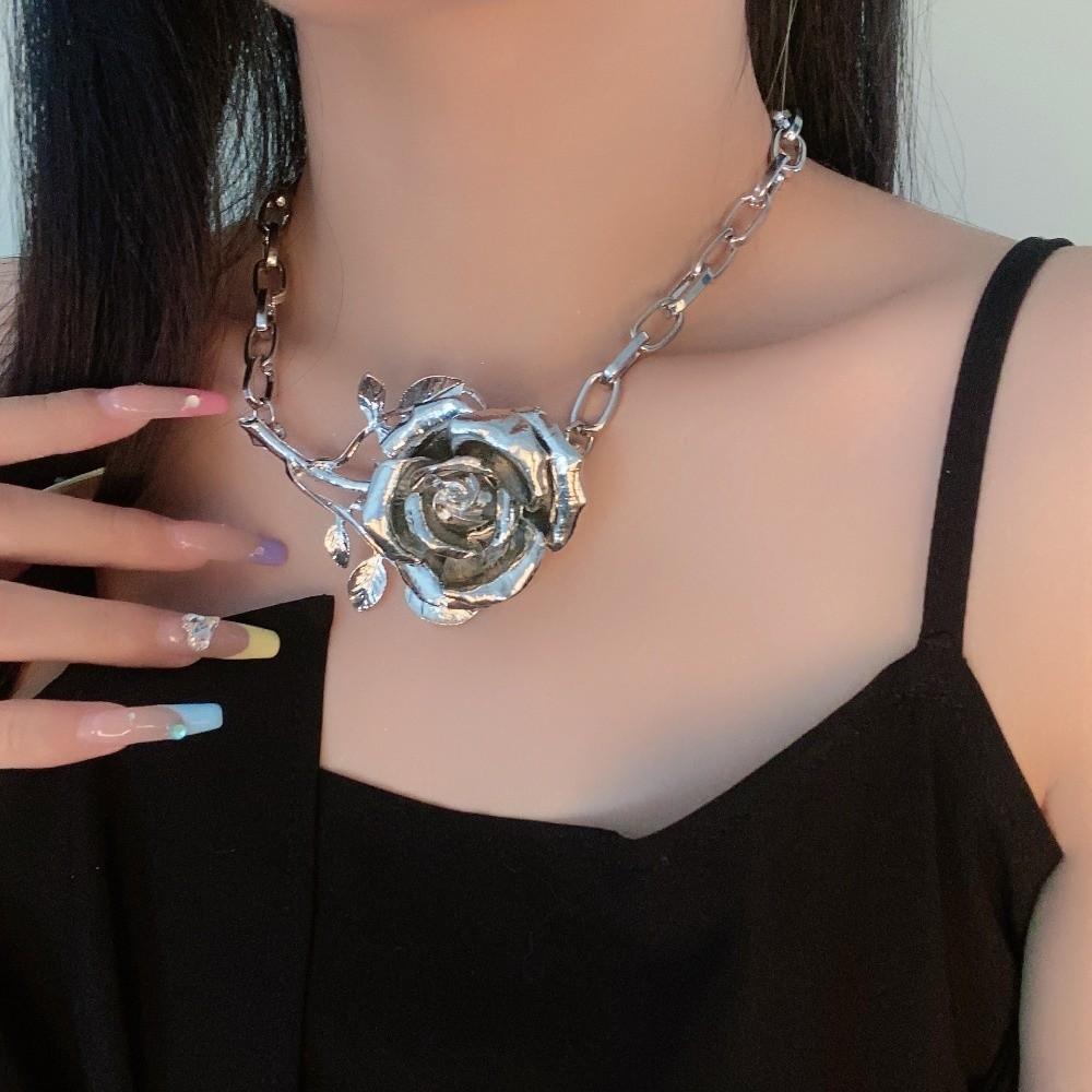 Coarse Exaggerated Flower Necklace Big Neck Chain Metal Rose Necklace  Women