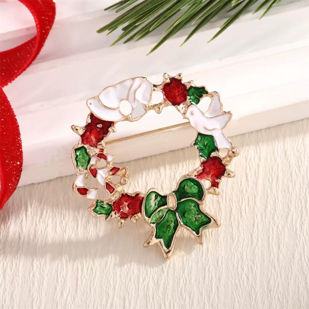 Spilla in Lega di Smalto con Ghirlanda di Aghi di Pino Natalizio per Donne Capodanno Navidad Abbigliamento da Festa Fai da Te Spilla in Metallo Regalo di Natale per Signore