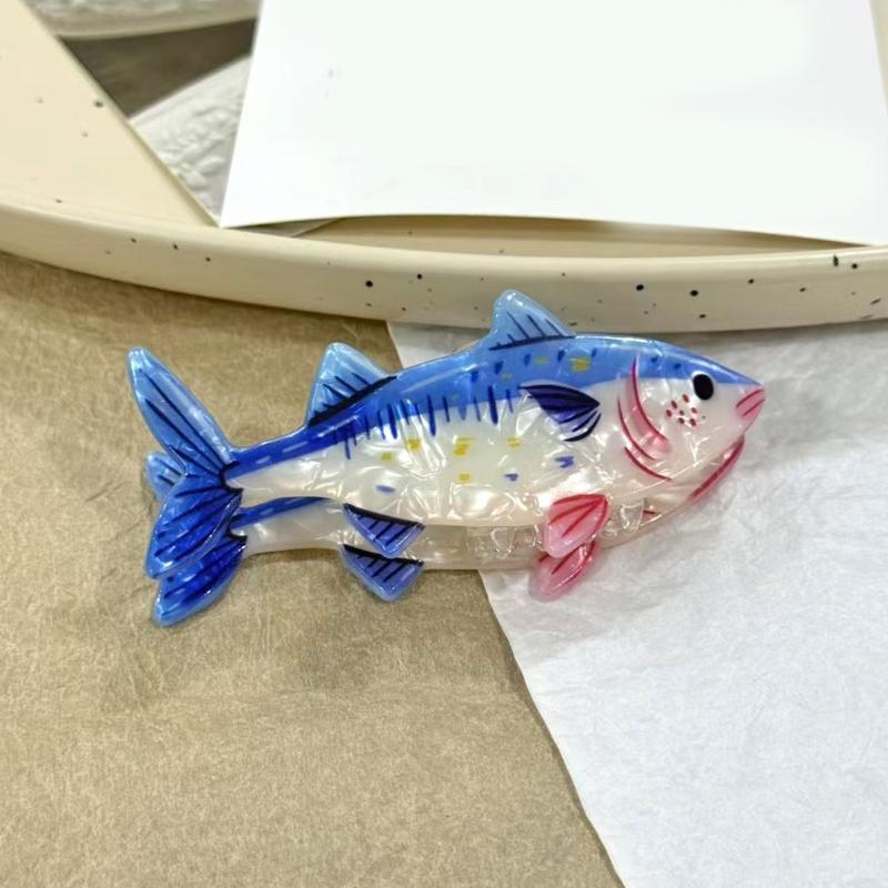 Stilvolle Acryl Haarspange in Fischform für Frauen Realistisches Meereskreatur-Design Haarschmuck für Partys und den täglichen Gebrauch