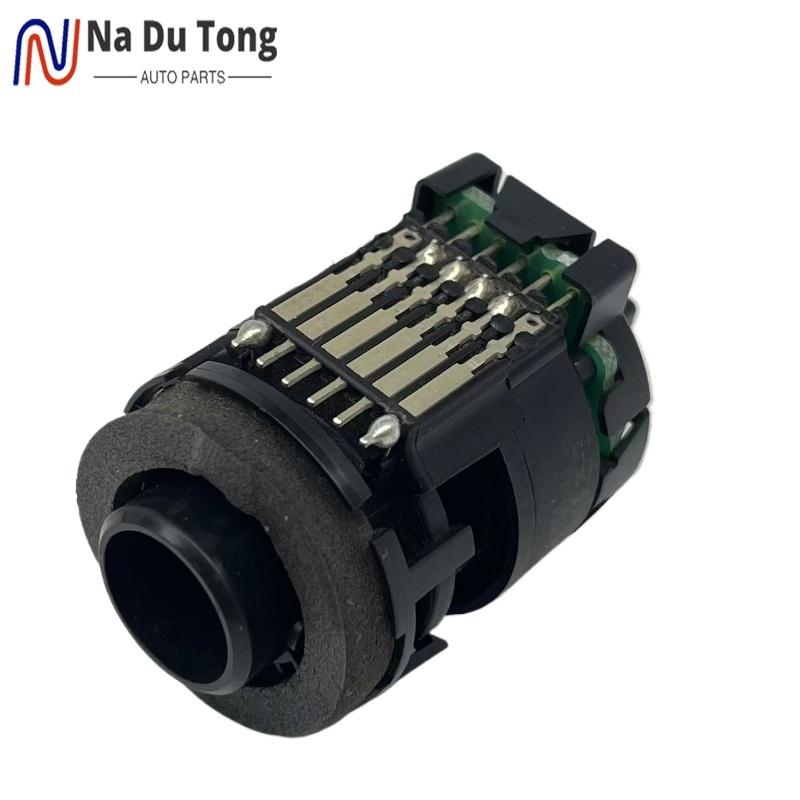

A2118300272 Interior Air Temperature Sensor Suitable For Mercedes-Benz W176 W204