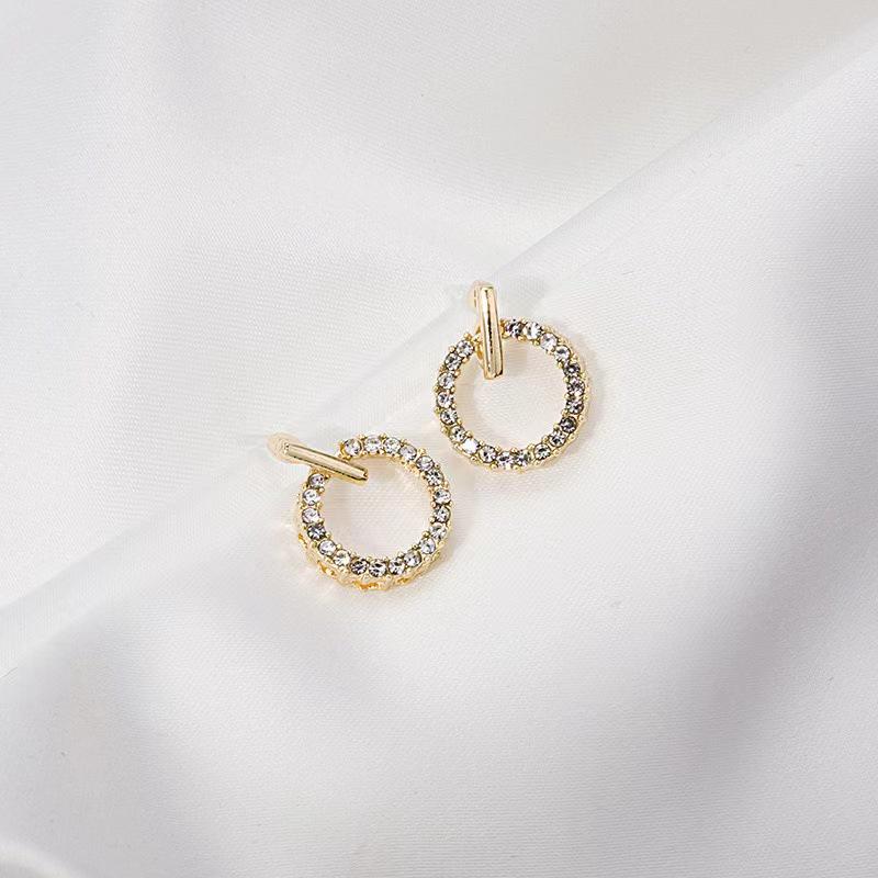 Elegant Round Hoop Earrings with Full Diamond Design - Trendy and Exquisite Ear Jewelry for Women.