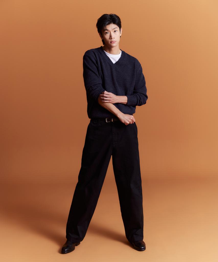 SPAO [Soft Yarn] Hairy V-Neck Sweater_Spkwg4Tc02