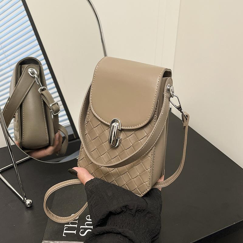 Mobile phone bag women's new versatile small bag high-end shoulder messenger bag design small square bag