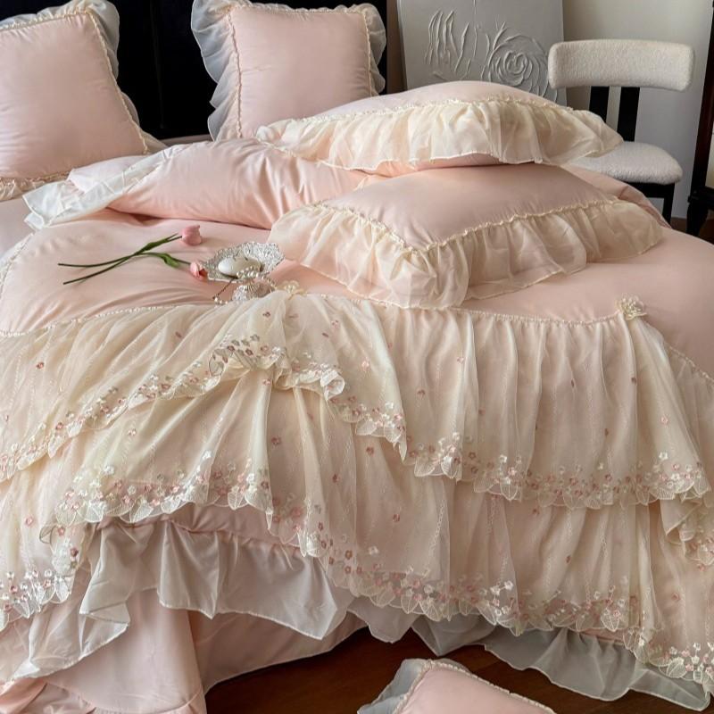Lace Bedding Set Four-piece French Skin-friendly Breathable Bed Sheet Quilt Cover Pillowcase